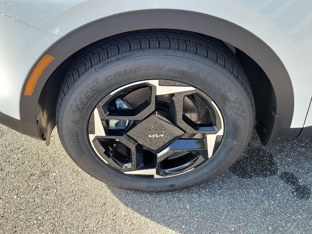 New 2027 Snow White Pearl Kia EX image 38