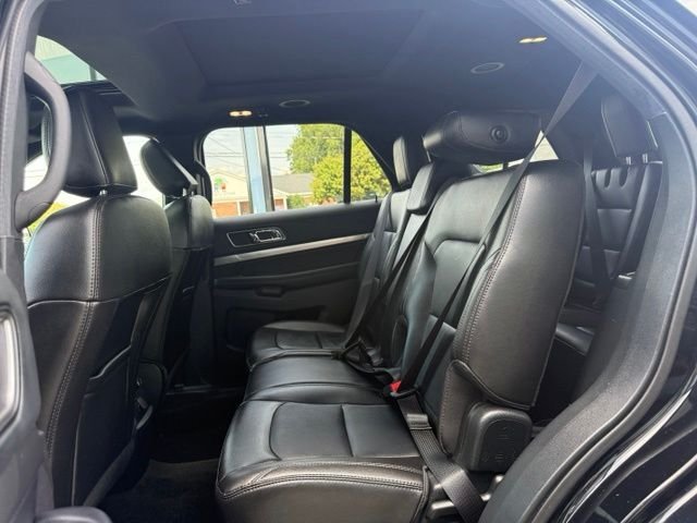 Used 2018 Black Ford XLT image 14