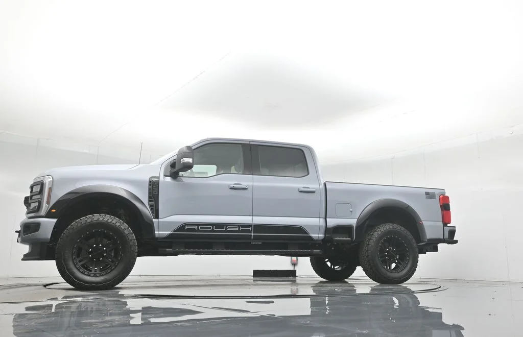 New 2026 Glacier Gray Metallic Tri-Coat Ford Lariat image 55