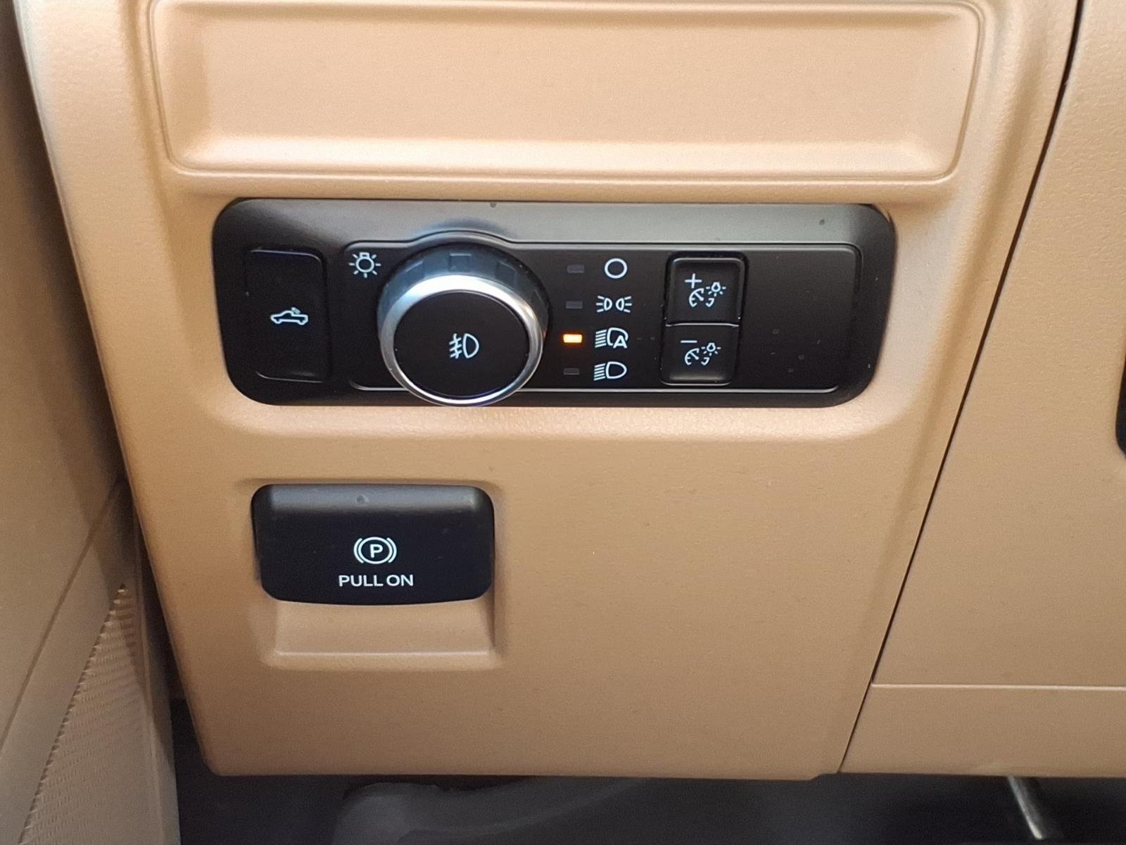 Used 2023 Agate Black Metallic Ford XLT image 20