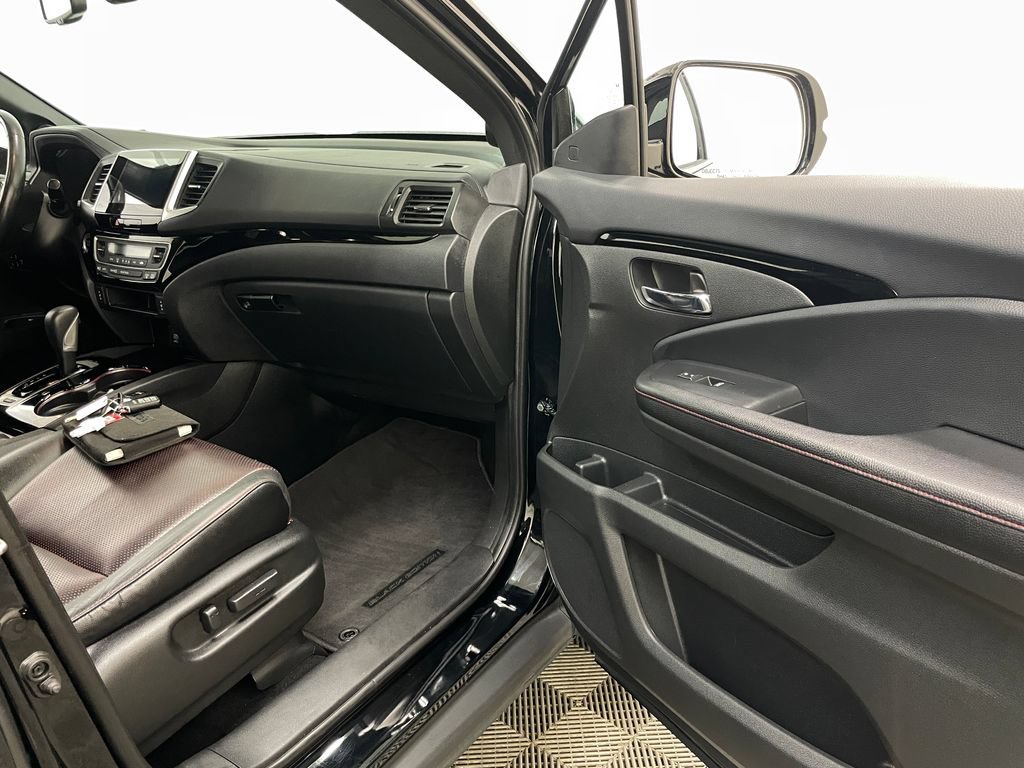 Used 2019 Black Honda Black Edition image 37
