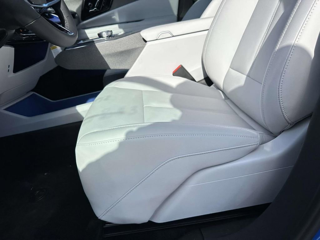 2025 Cadillac OPTIQ Luxury 1 - Photo 16