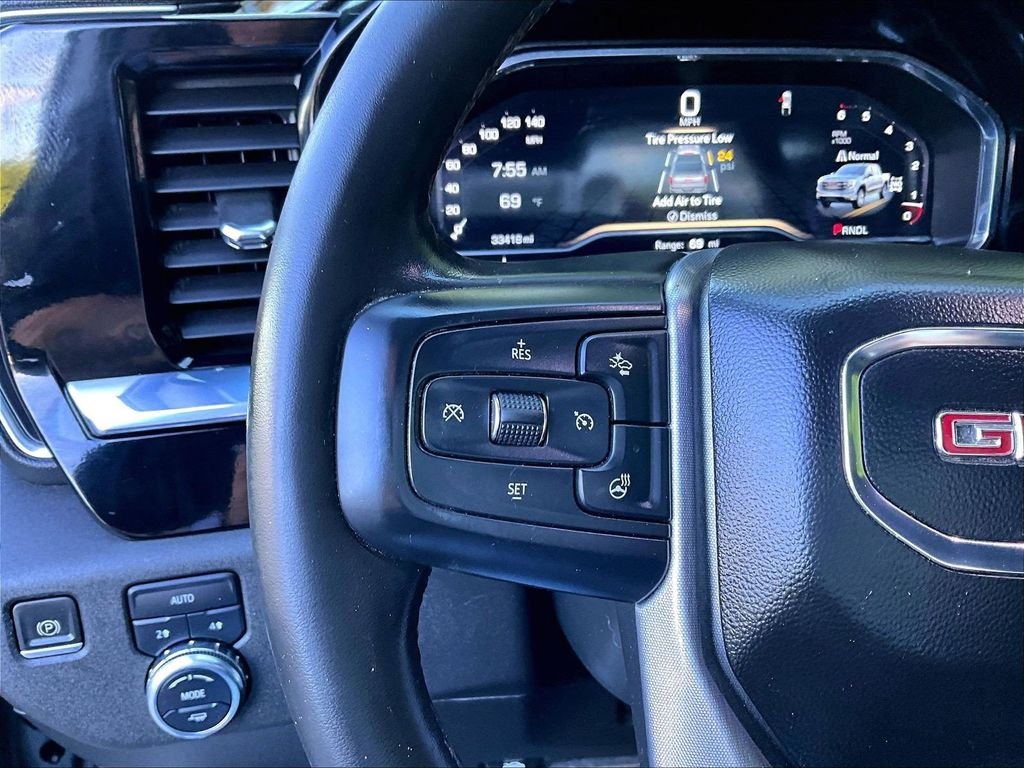 Used 2023 Silver GMC Elevation image 22