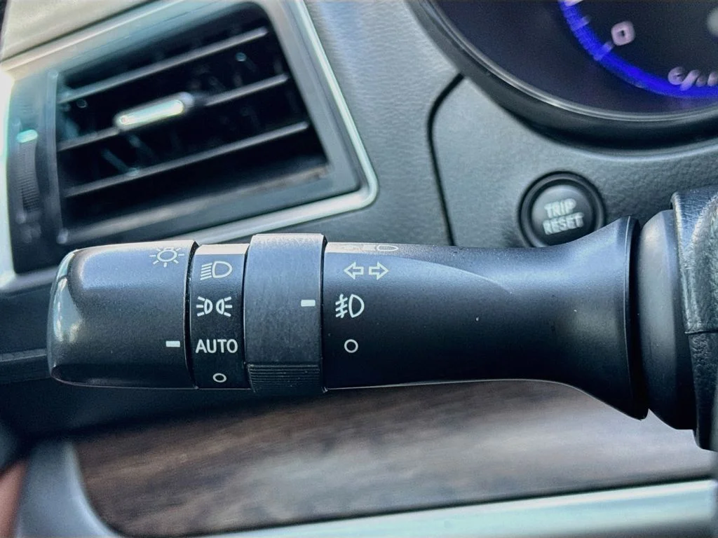 Used 2019 Green Subaru 2.5i image 12