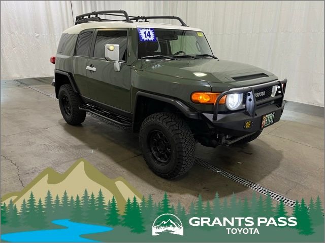 2014 Toyota FJ Cruiser Base