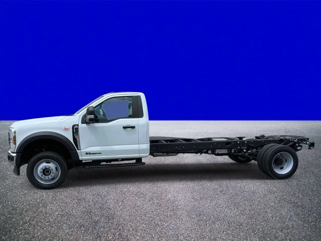 New 2026 Oxford White Ford F-450® XL image 6