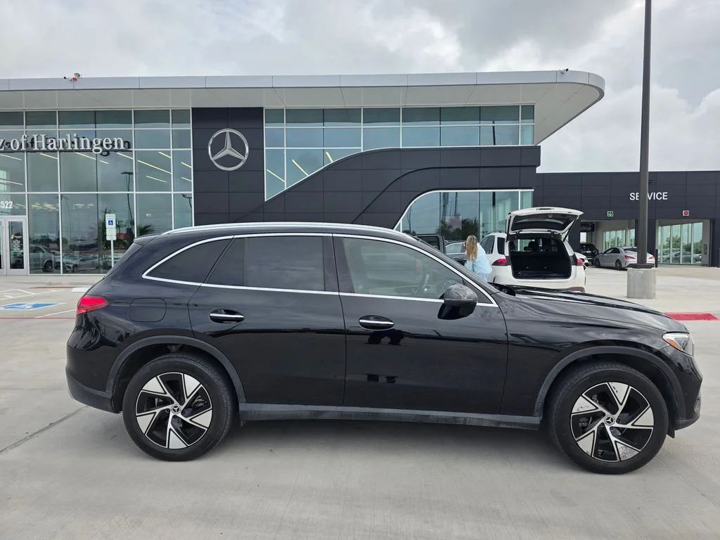 Used 2024 Black Mercedes-Benz GLC 300 image 7