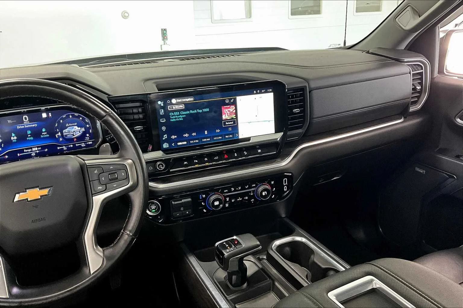 2022 Chevrolet Silverado 1500 LTZ - Photo 13