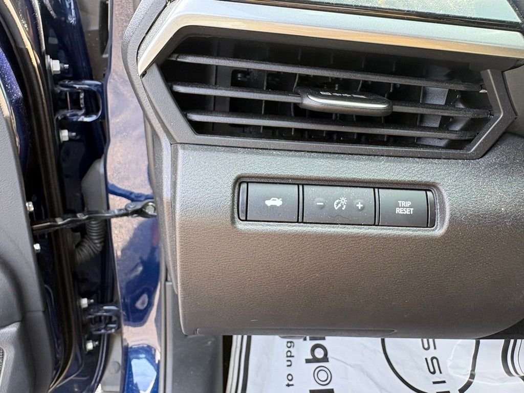 Used 2024 Blue Nissan 2.5 SR image 12