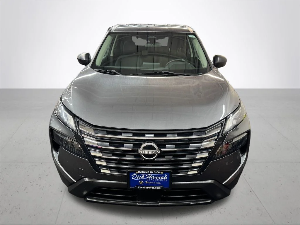 Used 2024 Gray Nissan S image 12