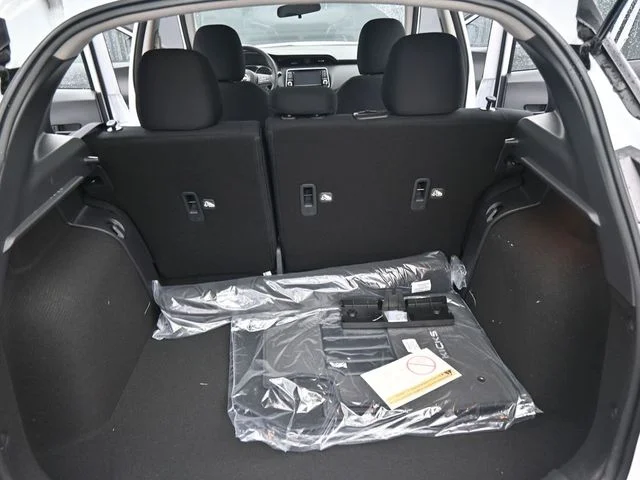Used 2025 White Nissan S image 13