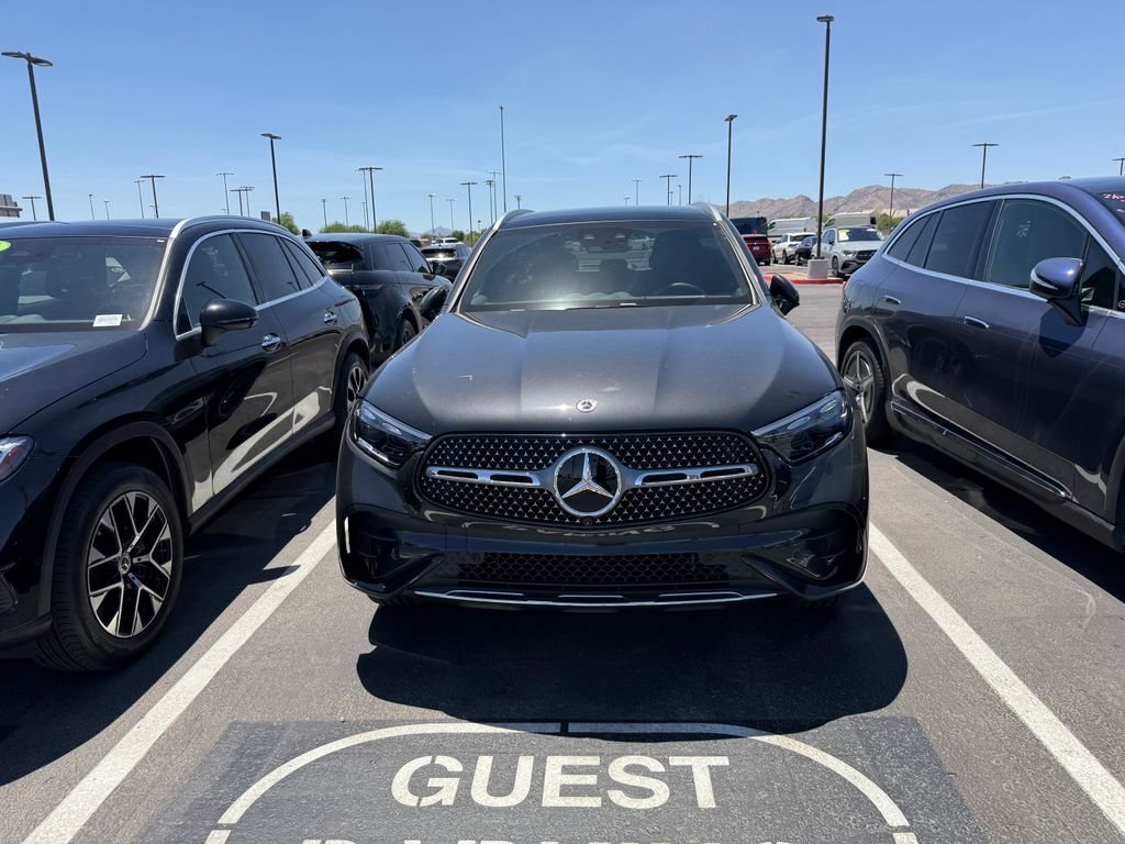 Certified Used 2026  Mercedes-Benz GLC 300 image 2