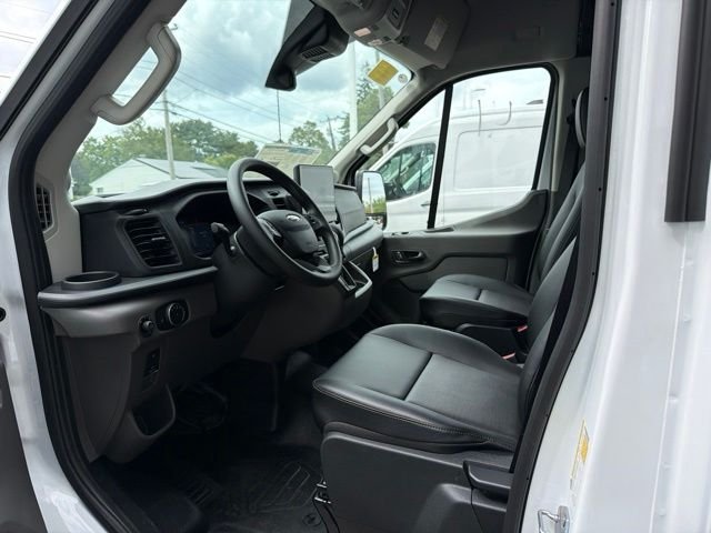 New 2026 Oxford White Ford Cargo Van image 7