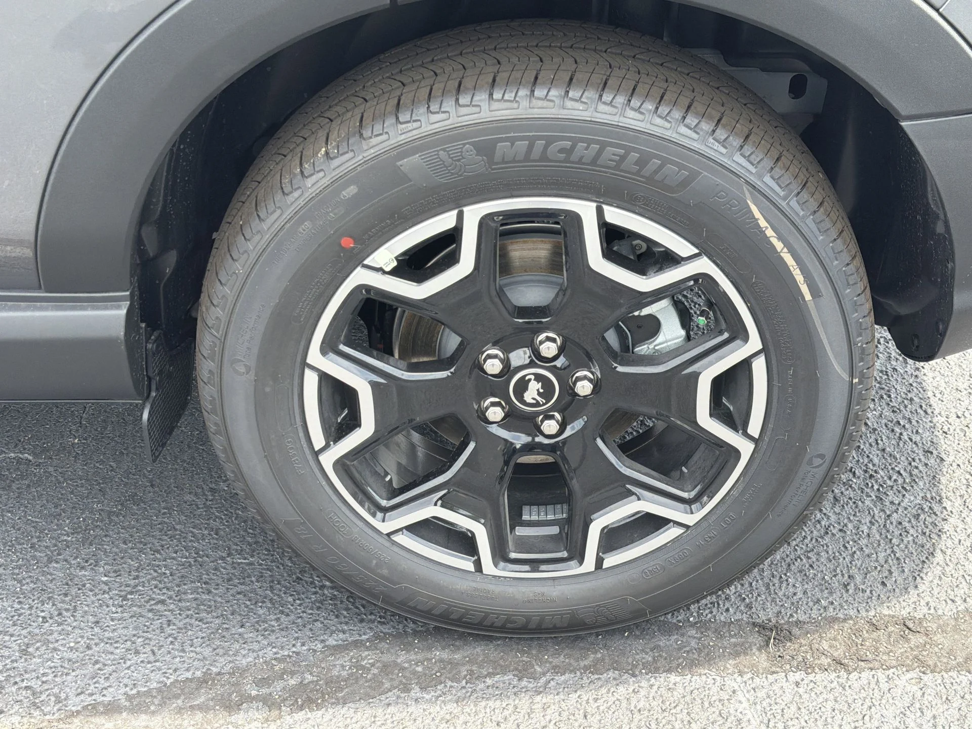 New 2026 Carbonized Gray Metallic Ford Outer Banks® image 32