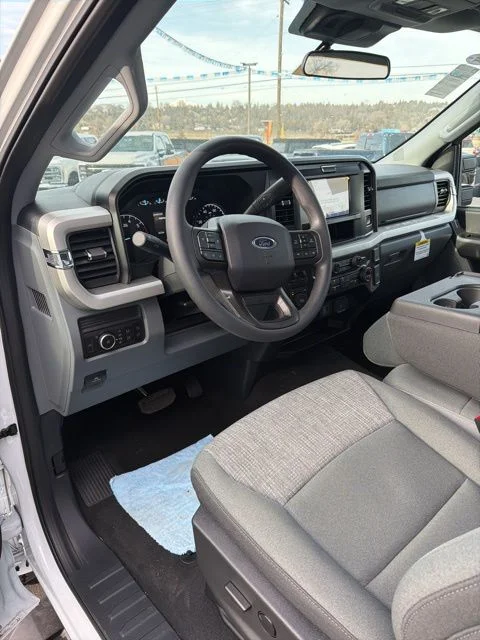2025 Ford F-350 Super Duty XLT - Photo 12
