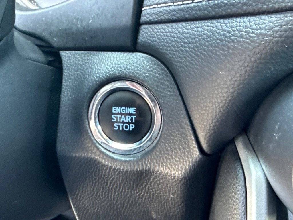 Certified Used 2022  Toyota XLE image 29