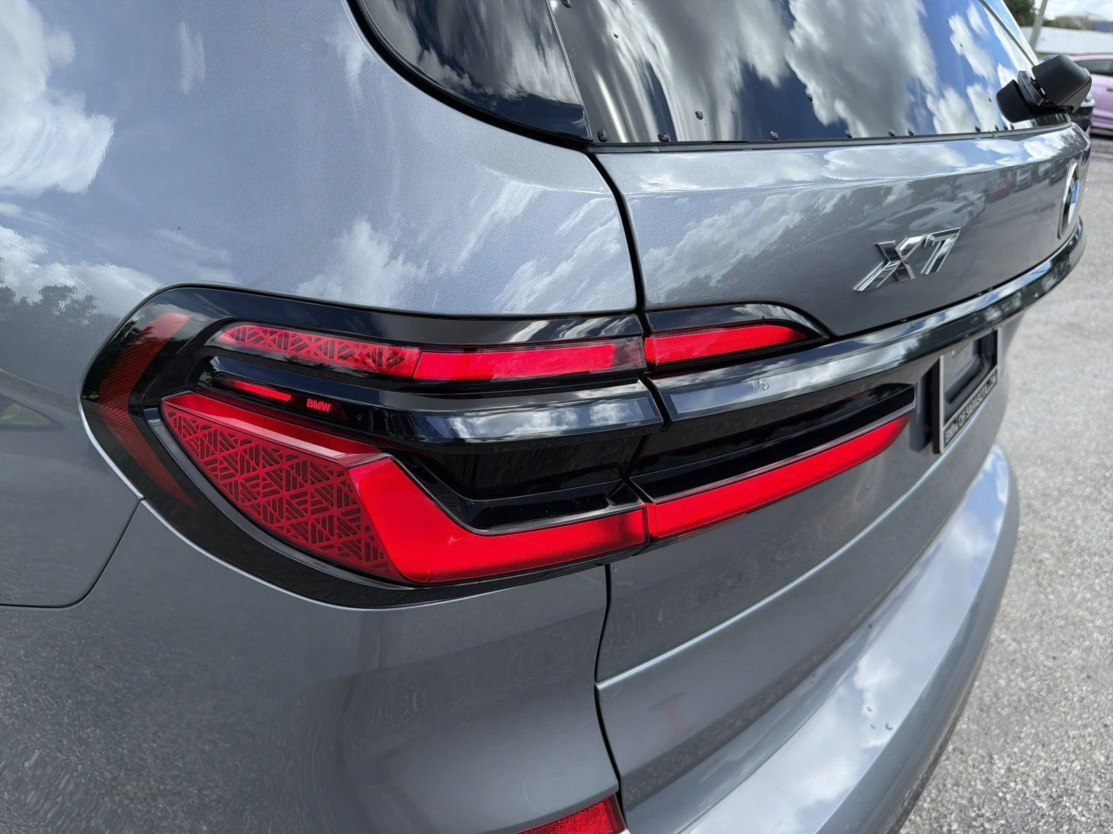 New 2027 Skyscraper Grey Metallic BMW xDrive40i image 11