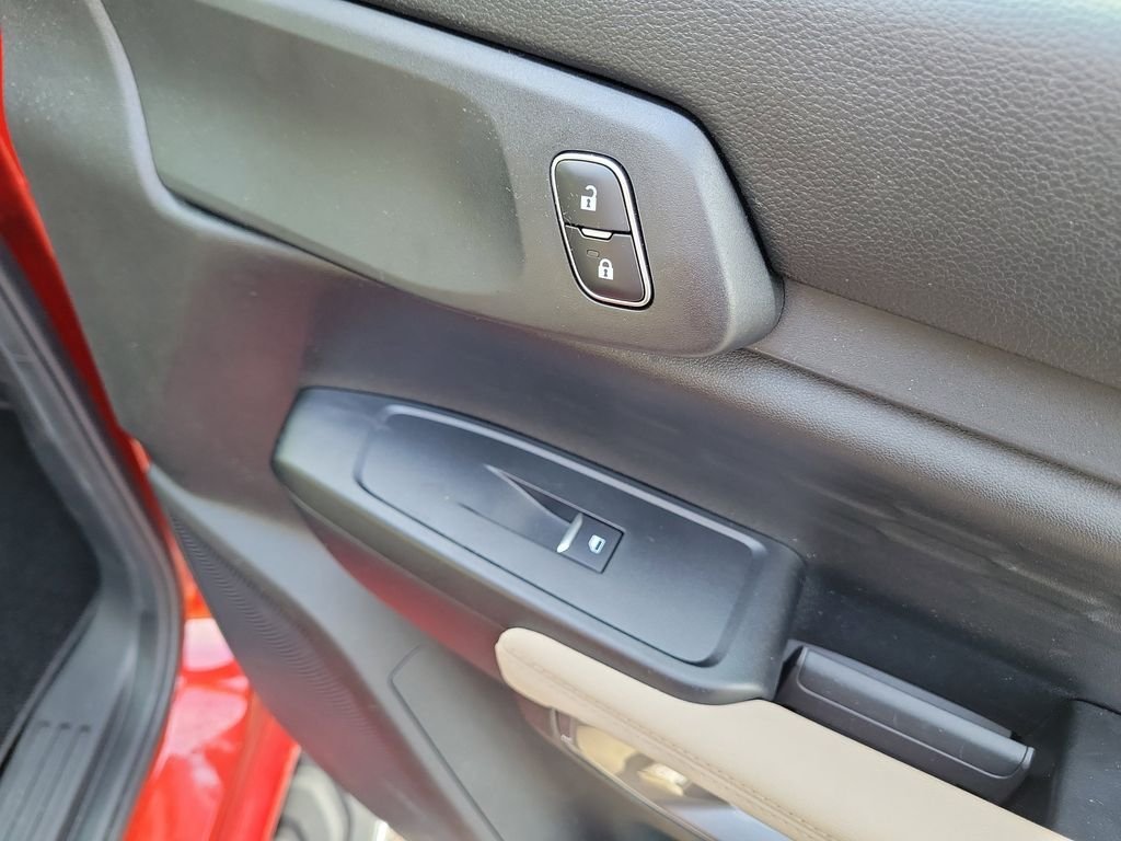 Used 2024 Red Ford XLT image 11