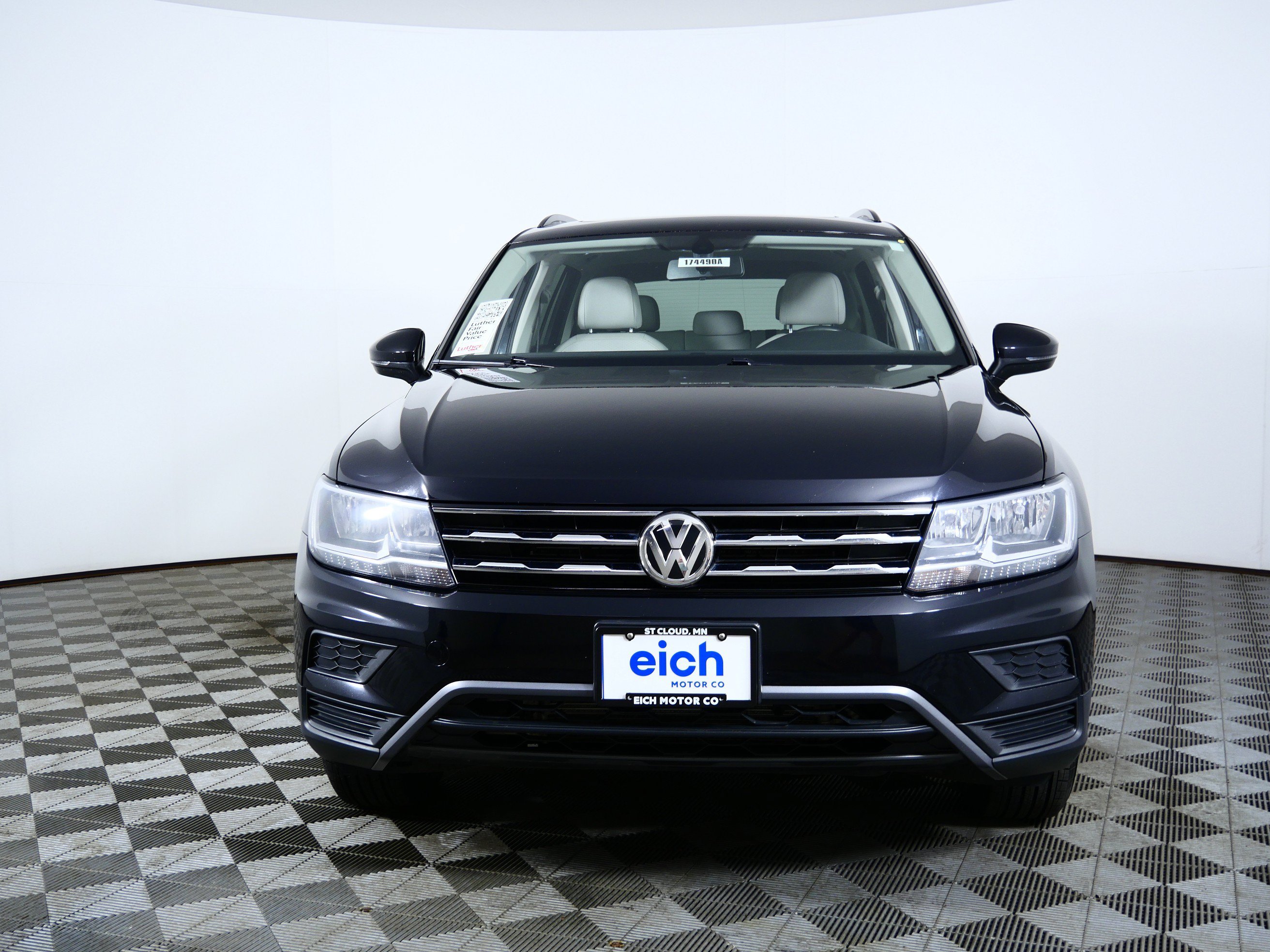 Used 2020 Volkswagen Tiguan SE with VIN 3VV2B7AX5LM084133 for sale in St. Cloud, Minnesota