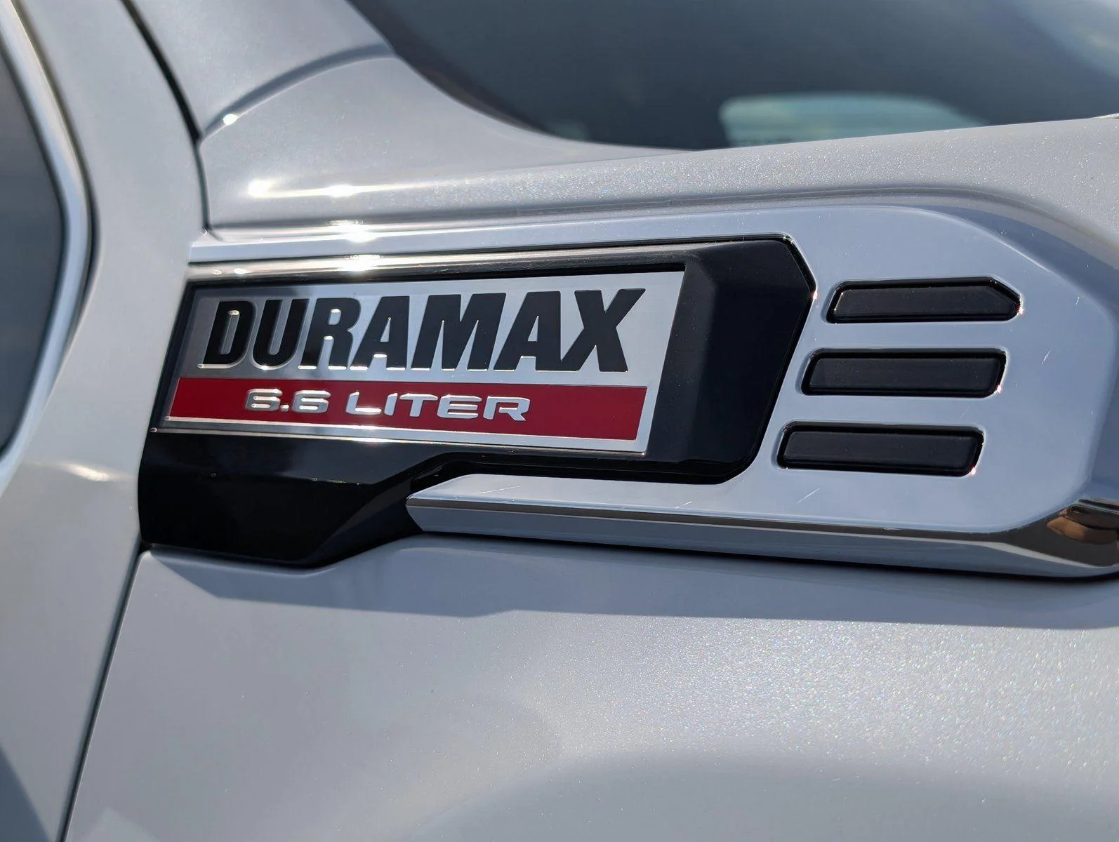 New 2026 Glacier White Tricoat GMC Denali DRW image 42