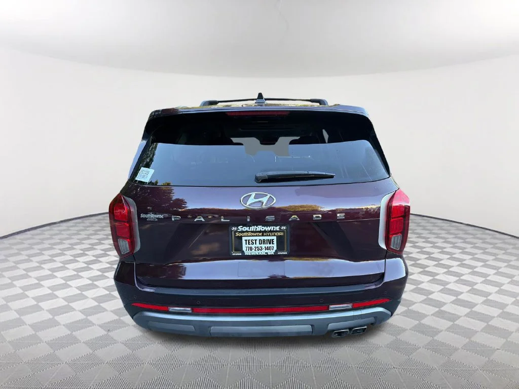 Used 2023 Red Hyundai SEL image 6