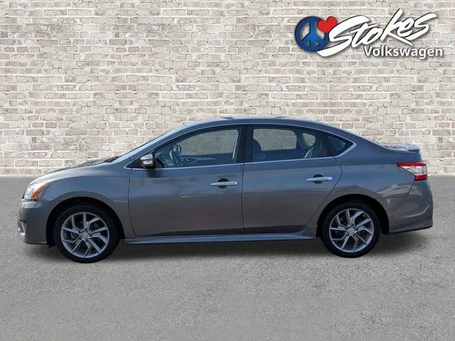 Used 2015 Gray Nissan SR image 6