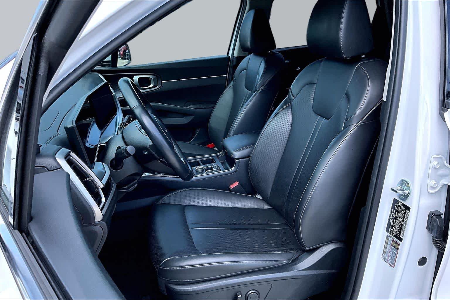 Used 2024 Glacial White Pearl Kia S image 8