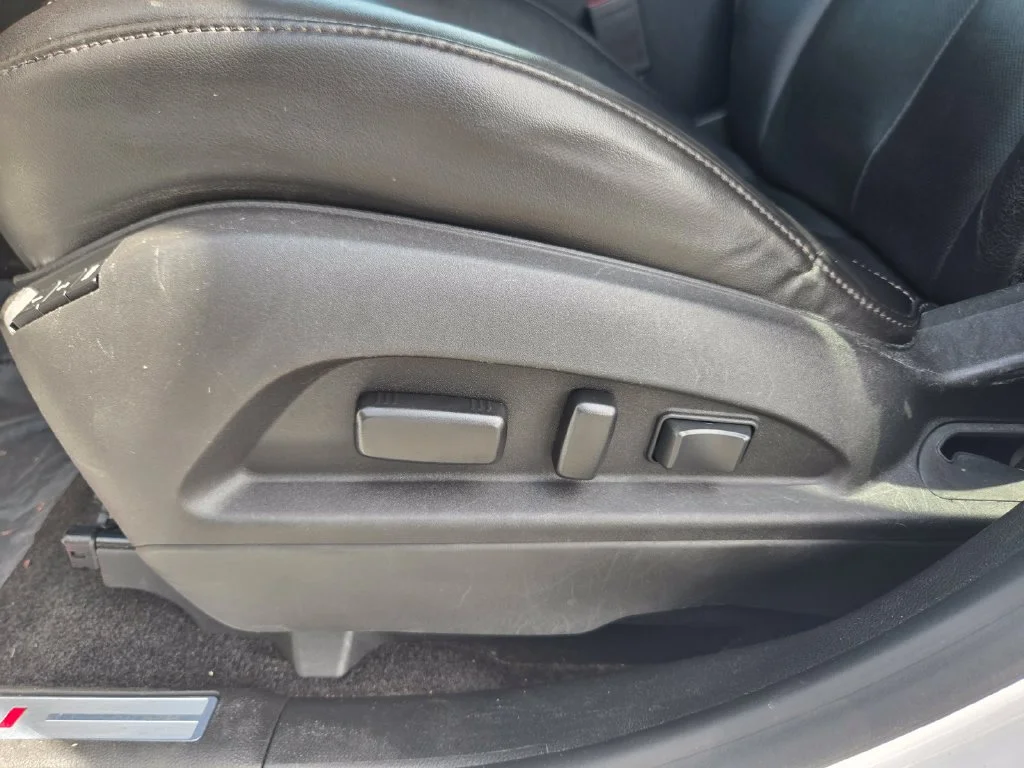Used 2016 White Frost GMC Denali image 16