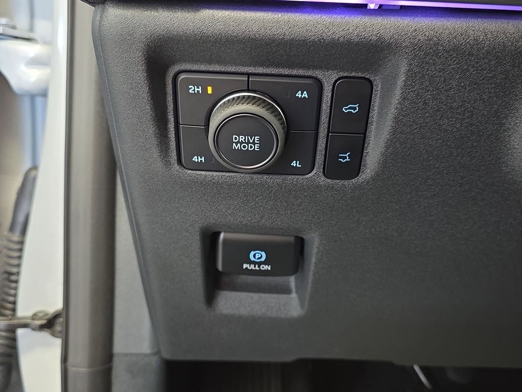 Used 2025 Silver Ford Platinum image 24