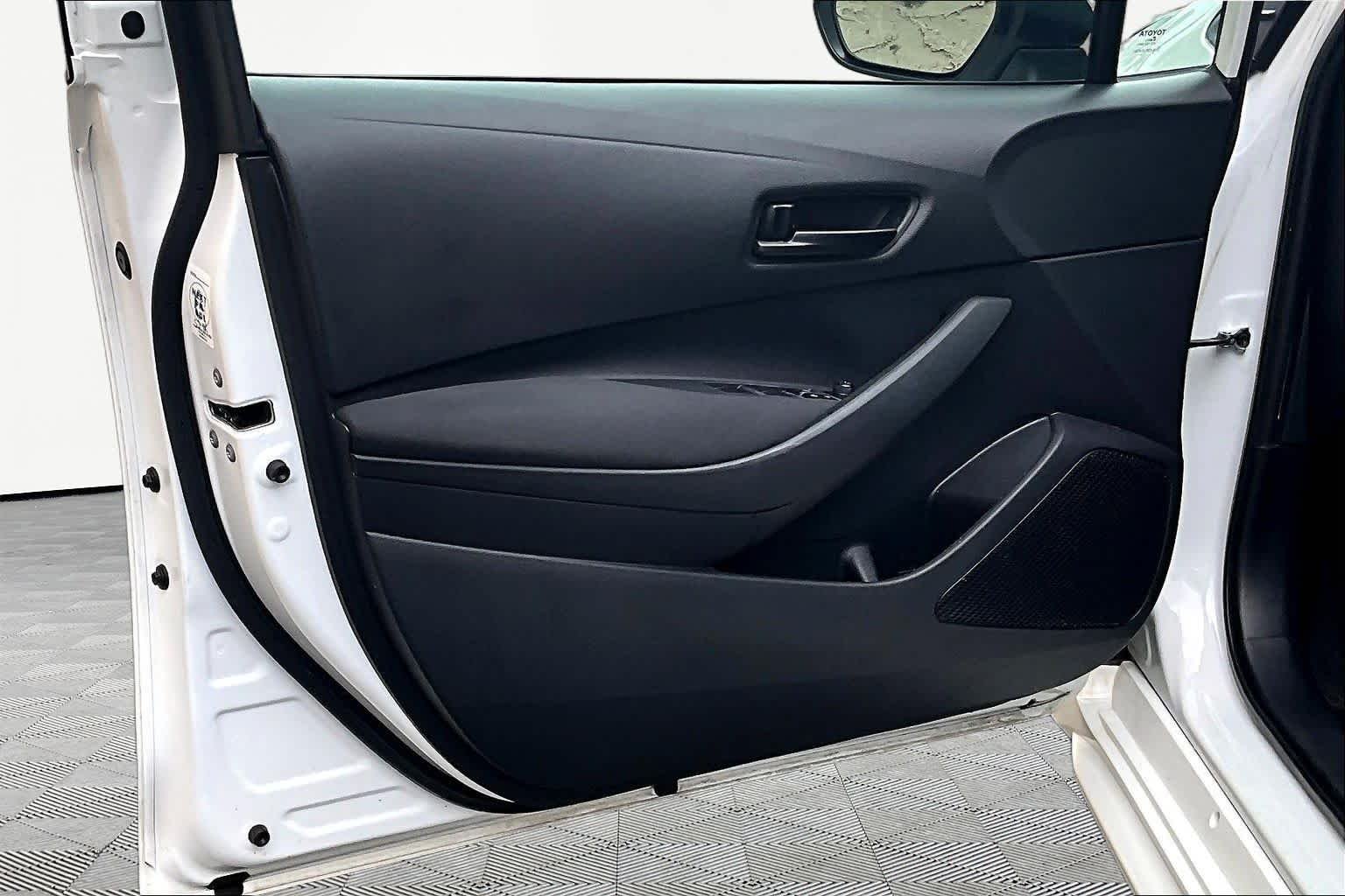 Used 2024 Ice Cap Toyota LE image 22
