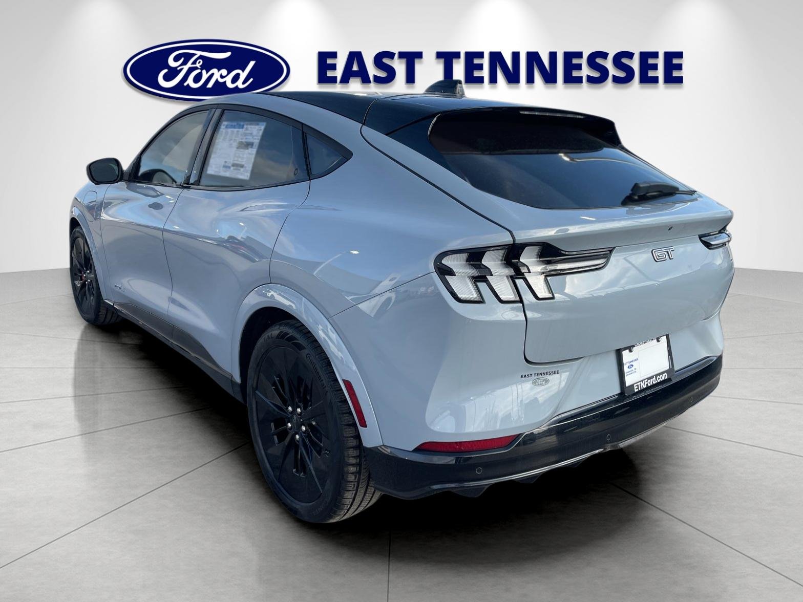 New 2025 Glacier Gray Metallic Tri-coat Ford GT image 5