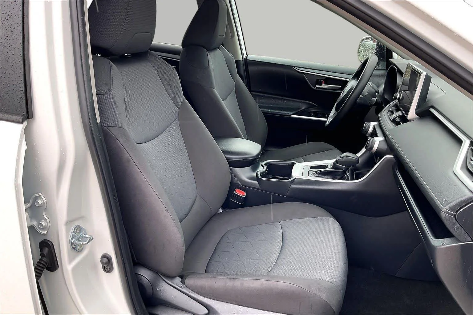 Used 2025 Ice Cap Toyota XLE image 9