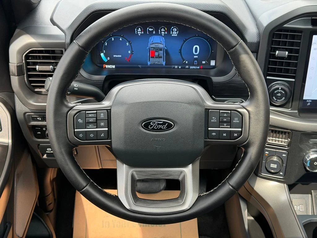 Used 2024 Gray Ford XLT image 15