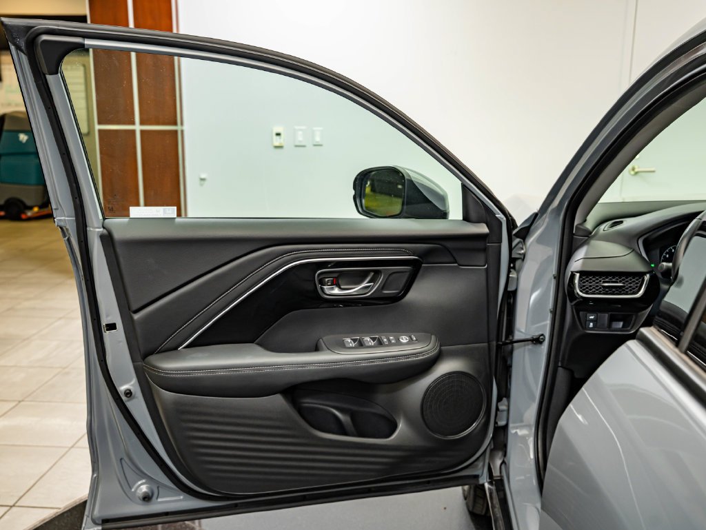 2025 Acura ADX Base - Photo 25