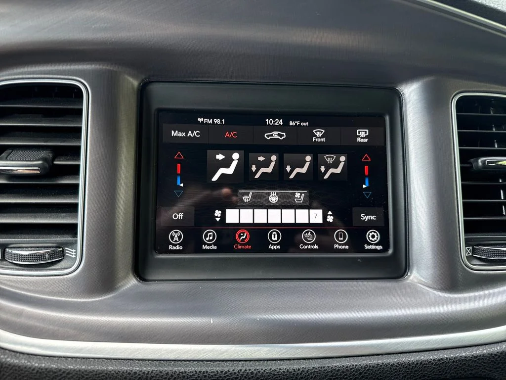 Used 2020 Orange Dodge SXT image 18