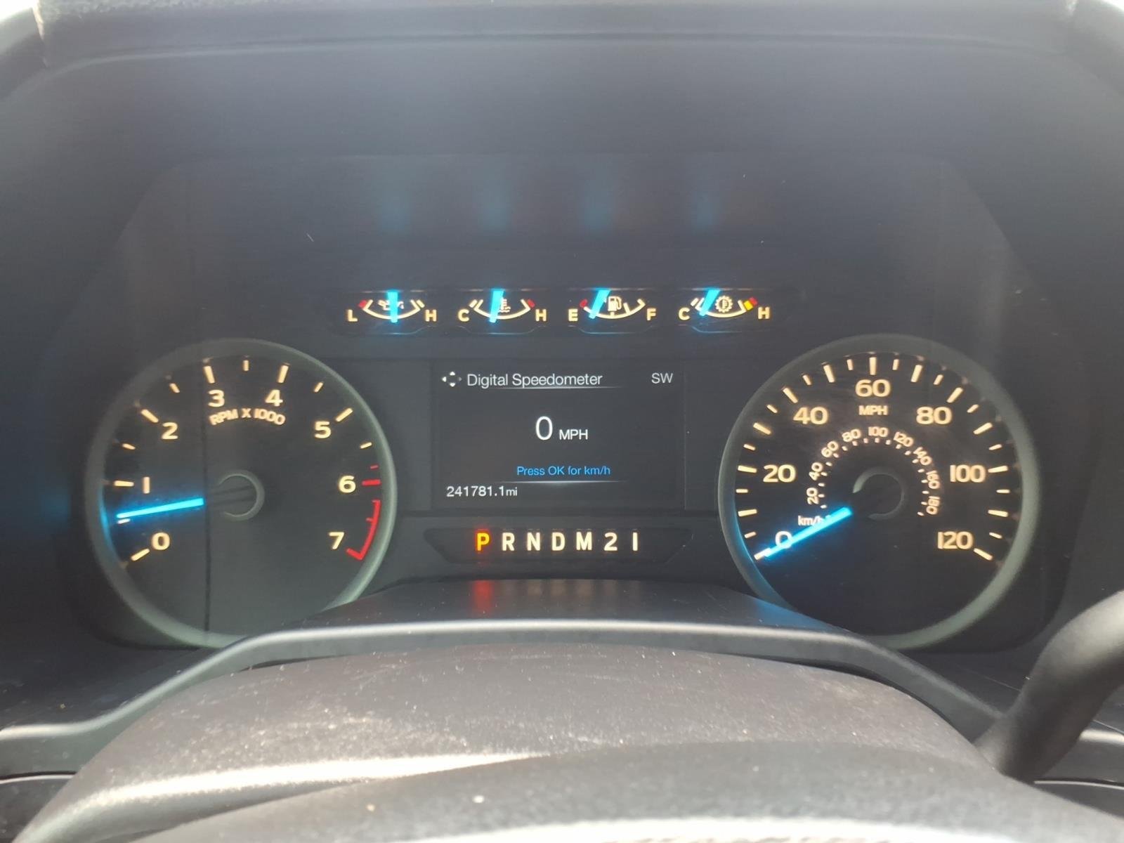 Used 2015 Magnetic Metallic Ford XLT image 22