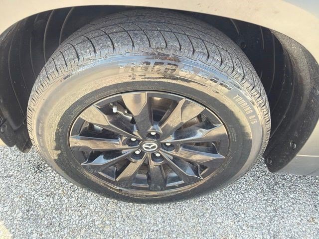 Used 2025 Wind Chill Pearl Mazda 2.5 S Preferred Package image 10