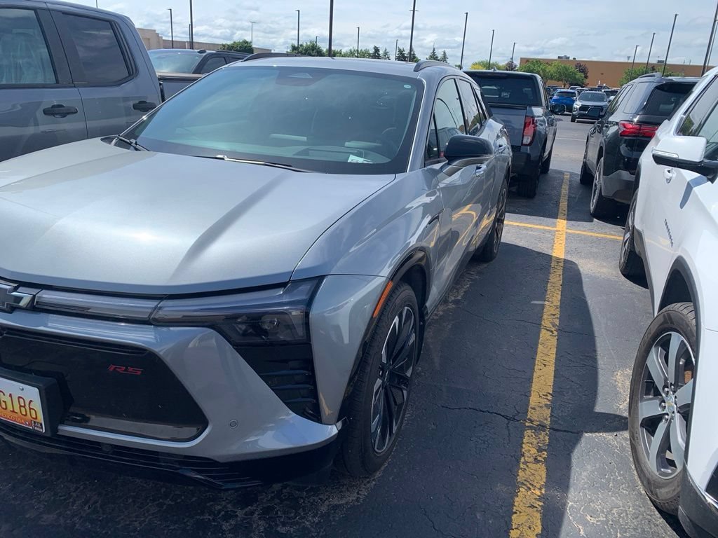 Used 2025 Chevrolet Blazer EV RS with VIN 3GNKD1RJXSS117716 for sale in Traverse City, MI