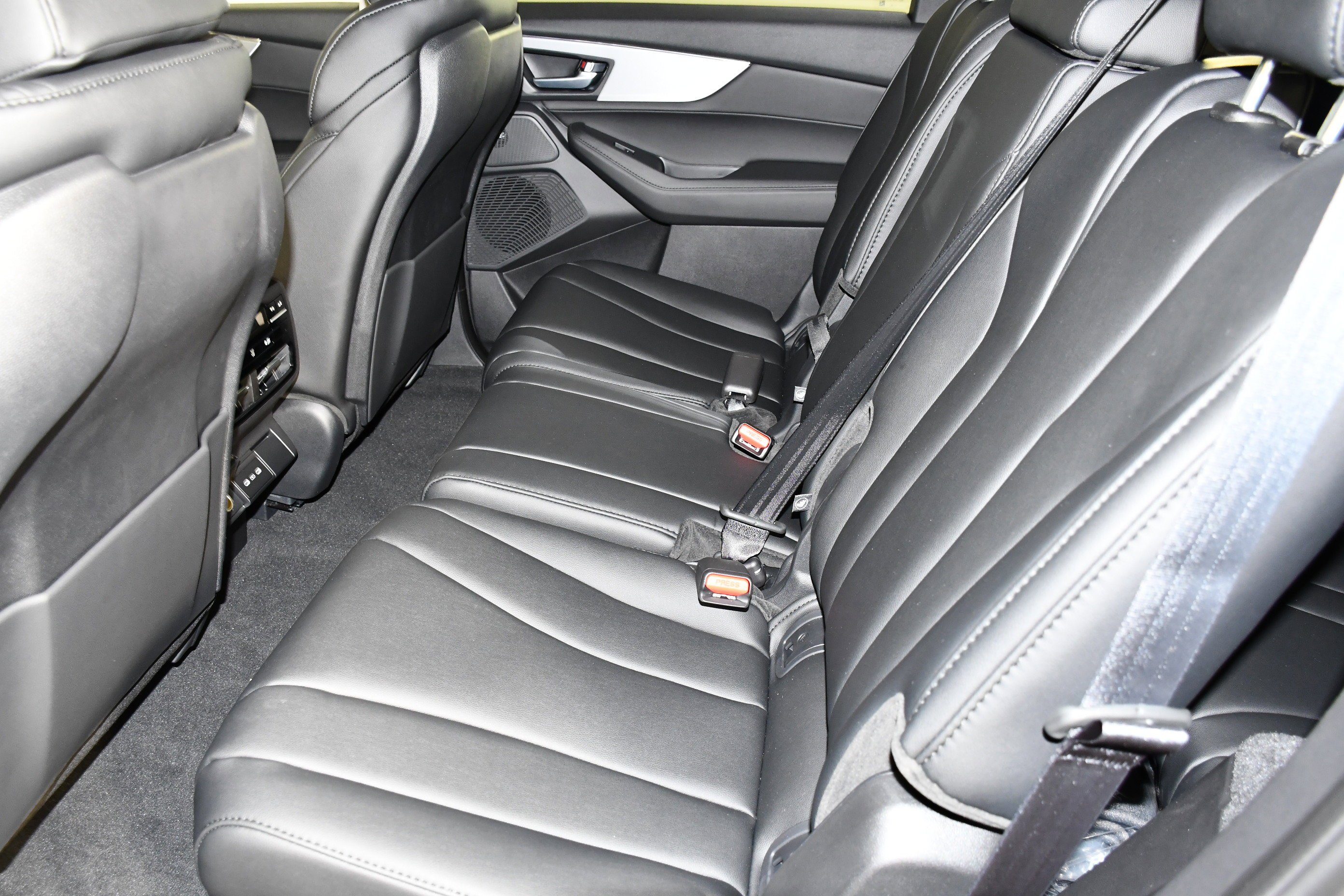 New 2026 Majestic Black Pearl Acura Base image 15