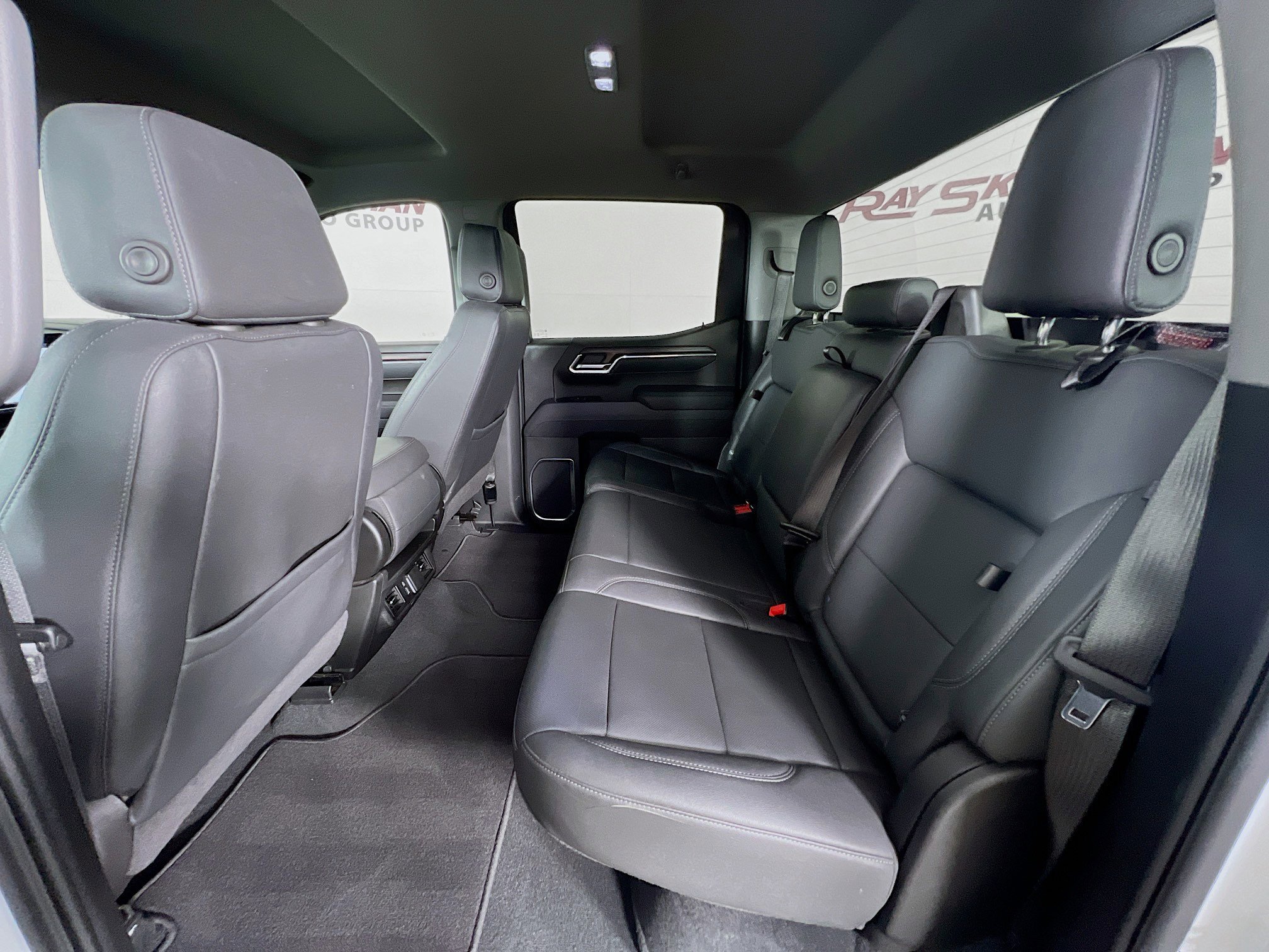 Used 2025 Summit White GMC SLT image 24