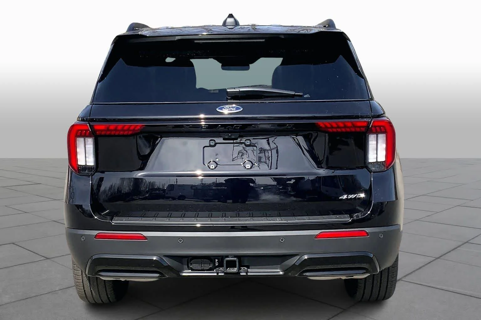 New 2026 Agate Black Metallic Ford ST-Line image 4