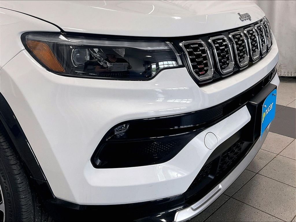 Used 2024 White Jeep Limited image 31