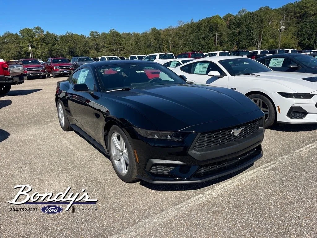 2026 Ford Mustang EcoBoost Fastback's photo