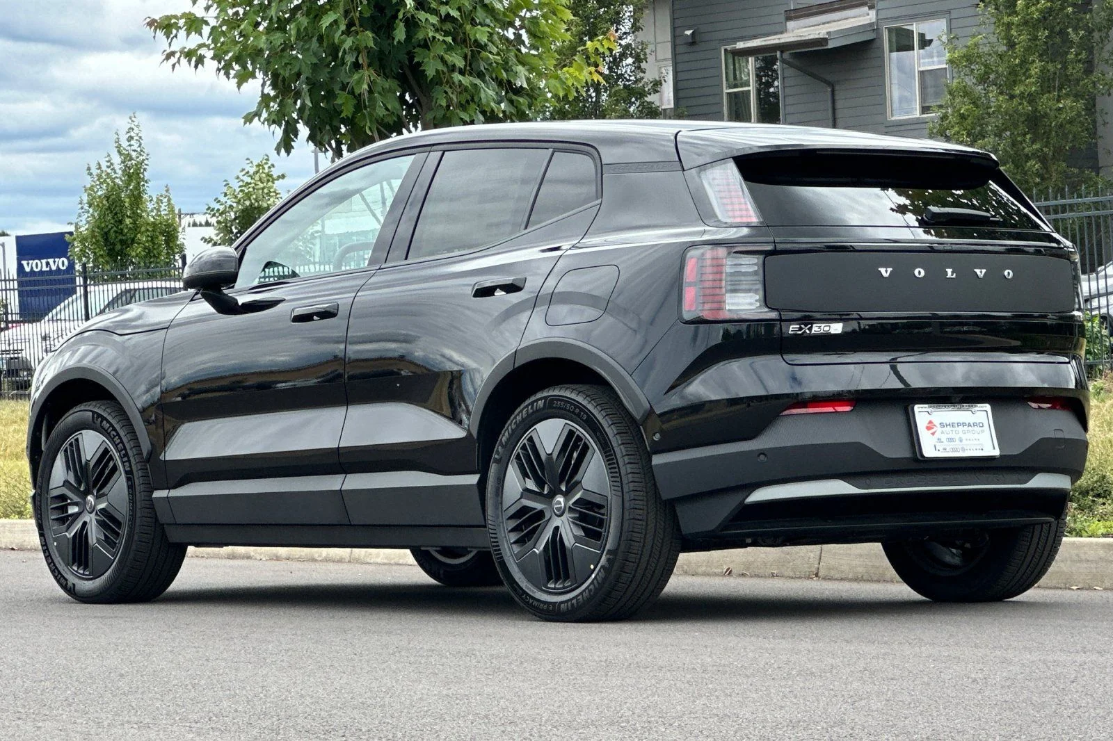 New 2026 Onyx Black Volvo Ultra image 5
