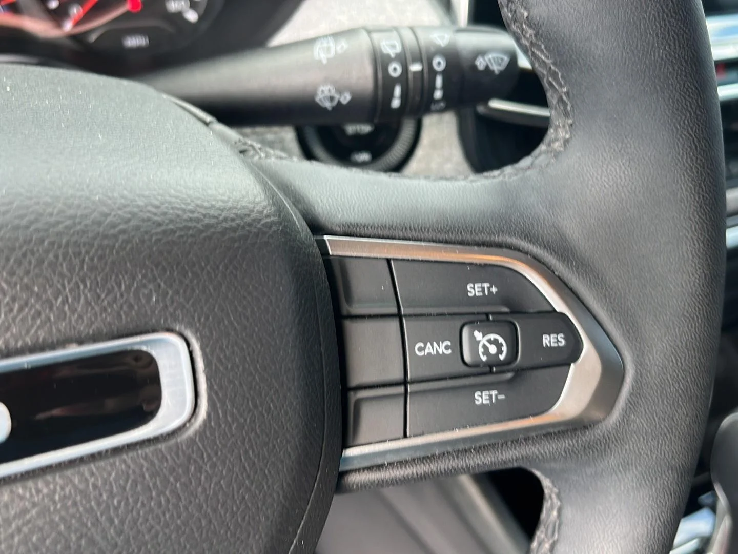 Used 2024 Hydro Blue Pearlcoat Jeep Latitude Lux image 12