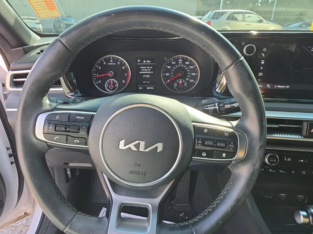 Used 2022 White Kia GT-Line image 14