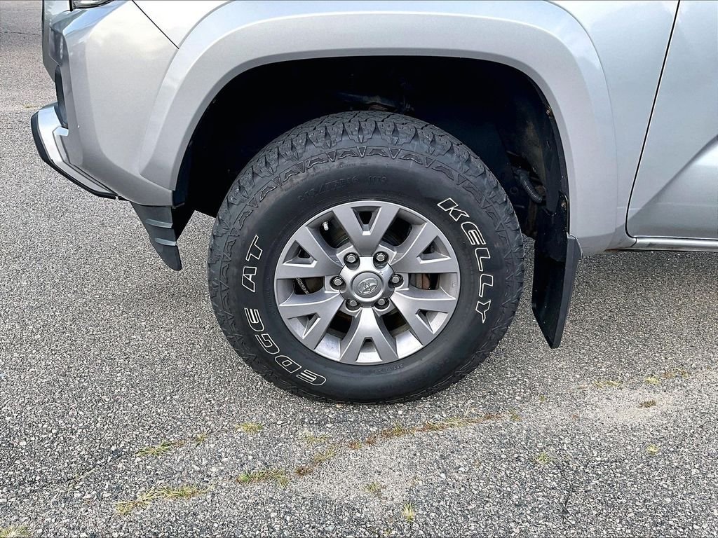 Used 2019 Silver Toyota SR5 image 7