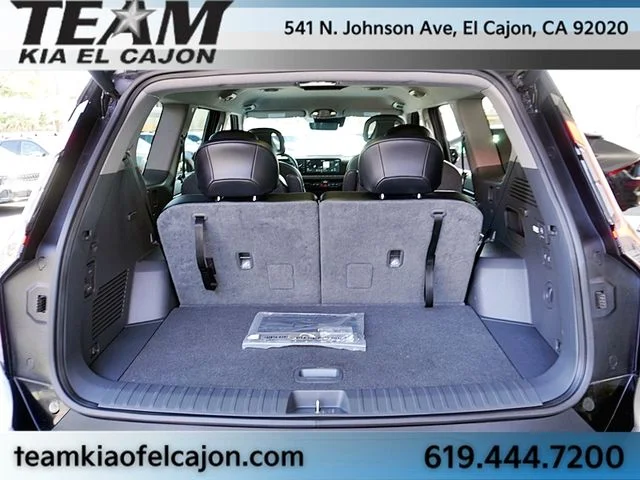 Used 2024 Black Kia Light Long Range image 13