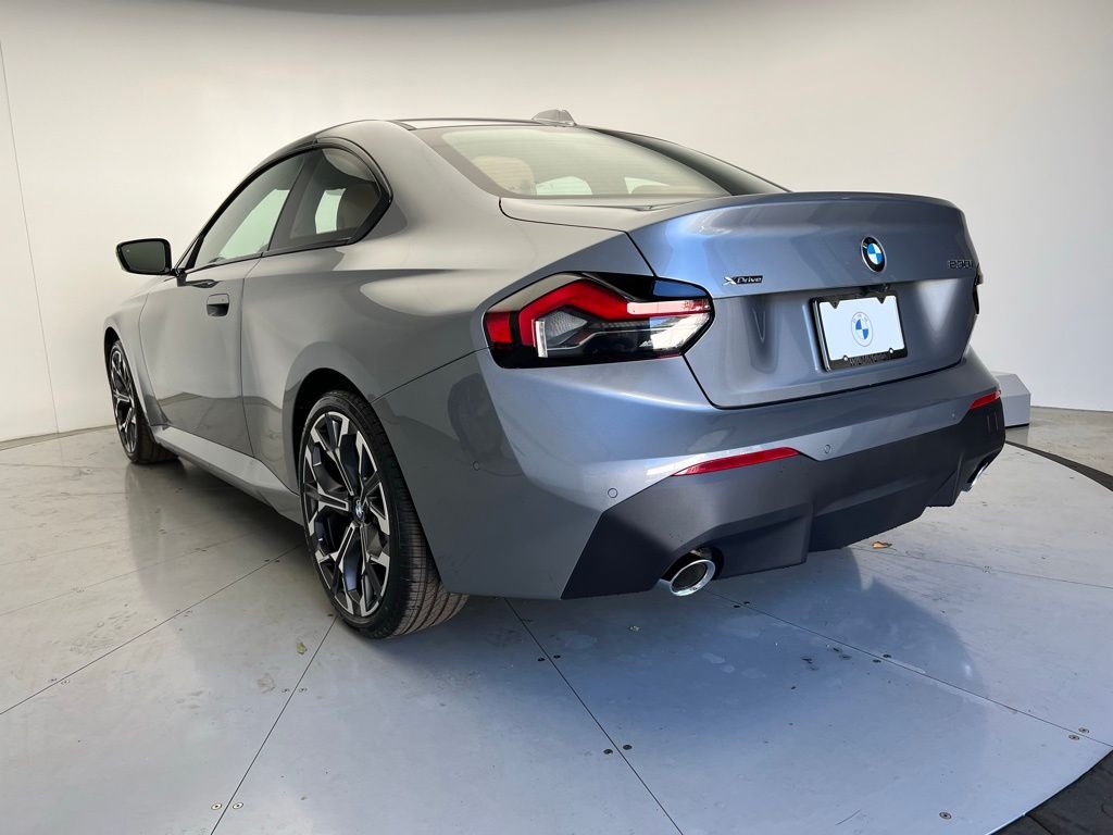 2026 Bmw 230i xDrive Coupe photo 4