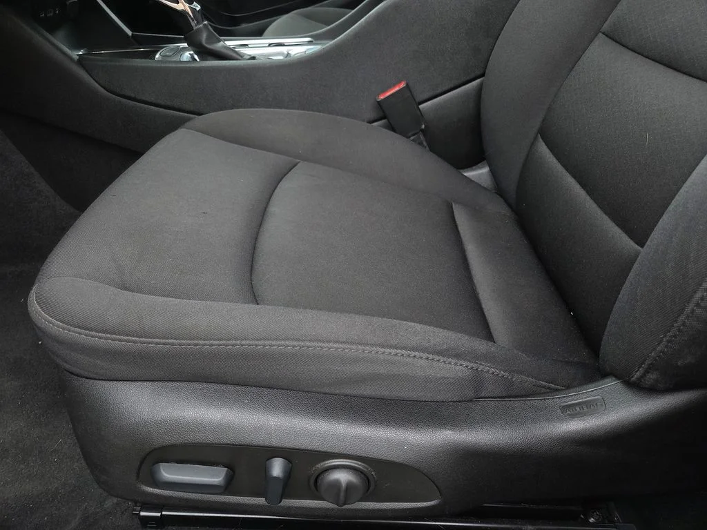 Used 2023 White Chevrolet LT image 14